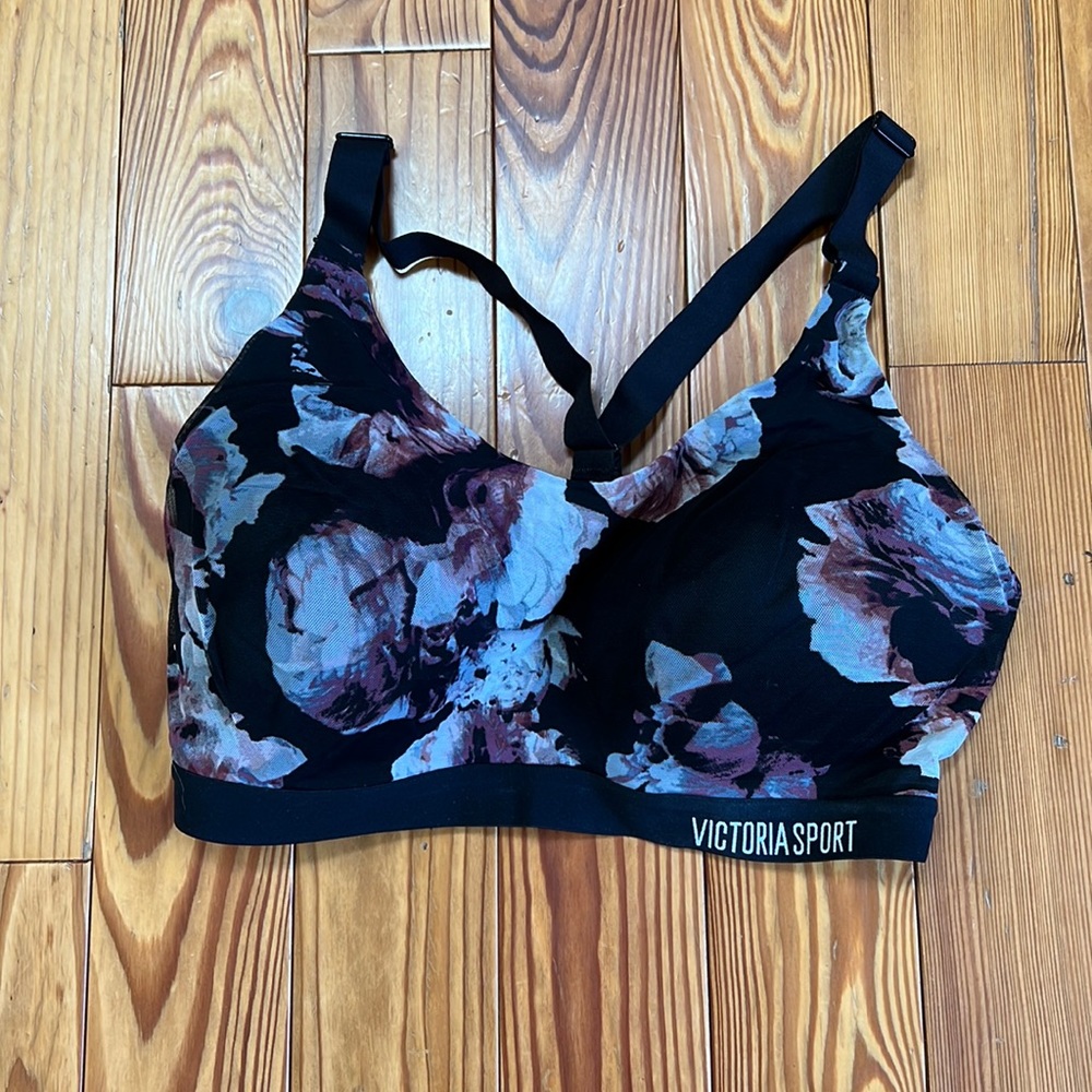 Victoria Secret Sports bra women’s size 34DD